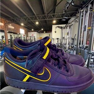 Nike Low Top Size 6.5Y = 8 Womens Black & Yellow